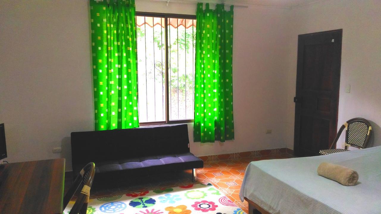 Apartments In Samara Ac Hw 200Mts To The Beach Exterior photo